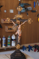 CRUCIFIXO BARROCO PETRUS RESPLENDOR MESA